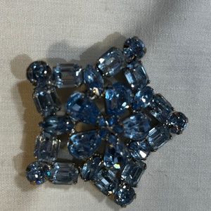 Vintage Weiss Brooch